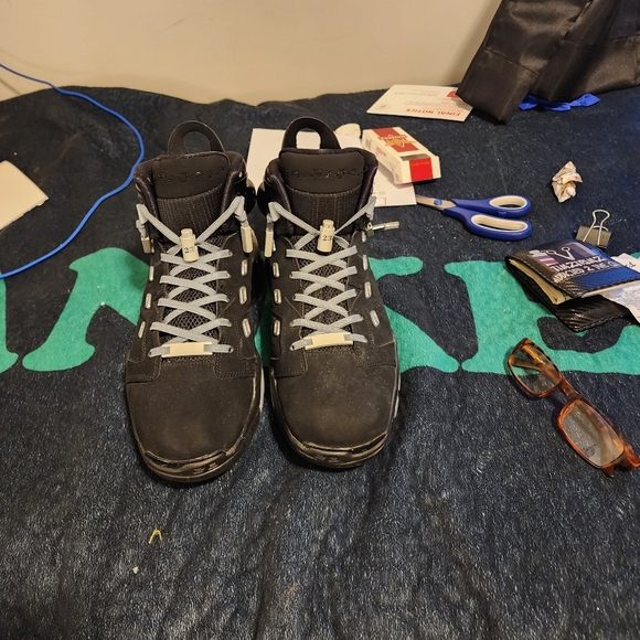 Jordan 6-17-23 size 10 in original box but used 8 out of 10 condition - Picture 2 of 11